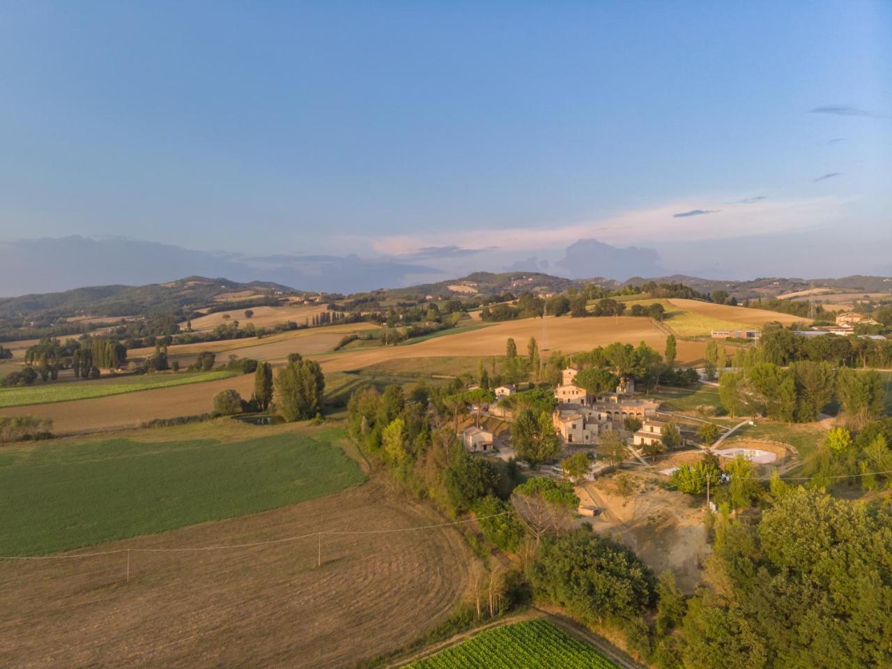 Gh Borgo Pulciano Agriturismo Villa Montone  Exterior photo