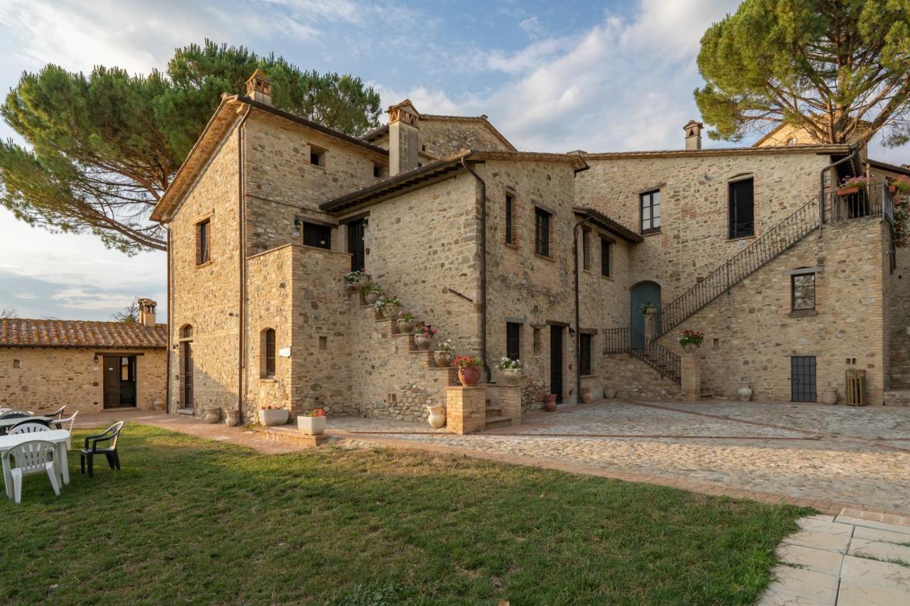 Gh Borgo Pulciano Agriturismo Villa Montone  Exterior photo